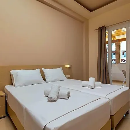 Yakinthos Hotel