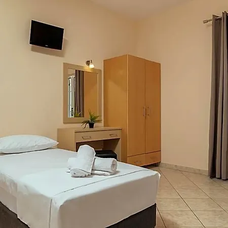 Yakinthos Szálloda 3*